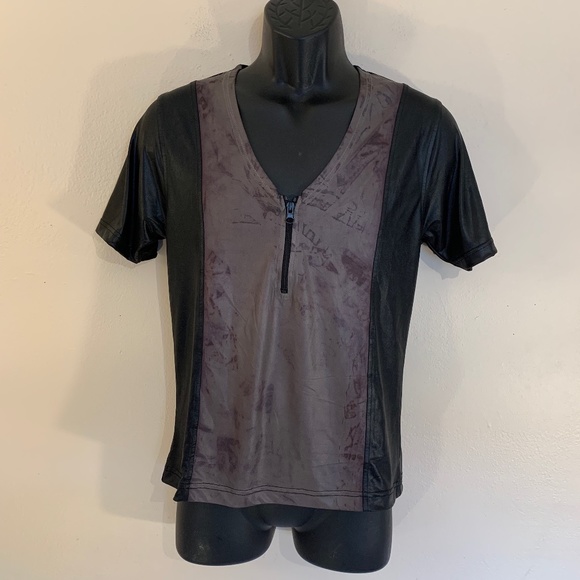 Extreme Collection Vegan Leather Half-Zip V Neck T Shirt Medium skintight - Picture 1 of 4
